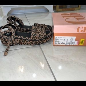 Gianni Bini leopard sandal size 11